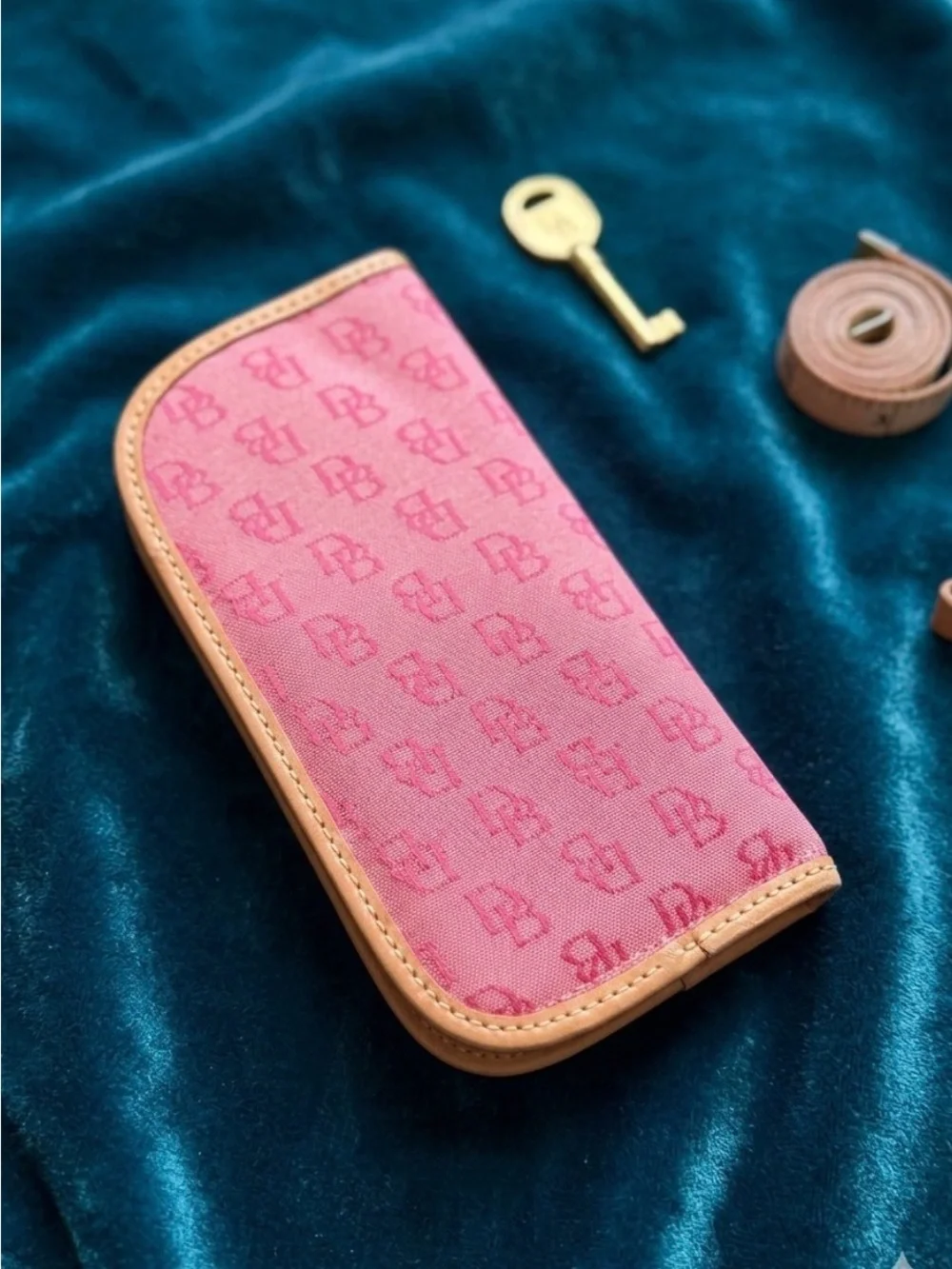 Dooney & Bourke Pink Monogram eyeglasses case with Tan Trim vintage